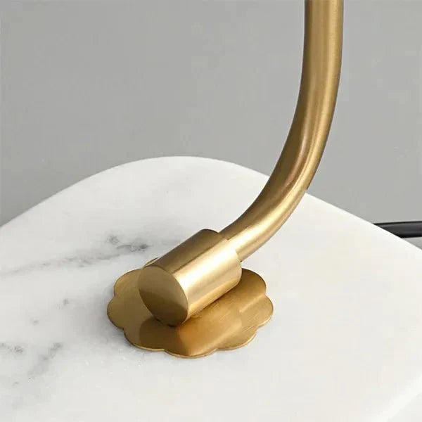 マシュマロデザインの金属とガラスのテーブルランプ