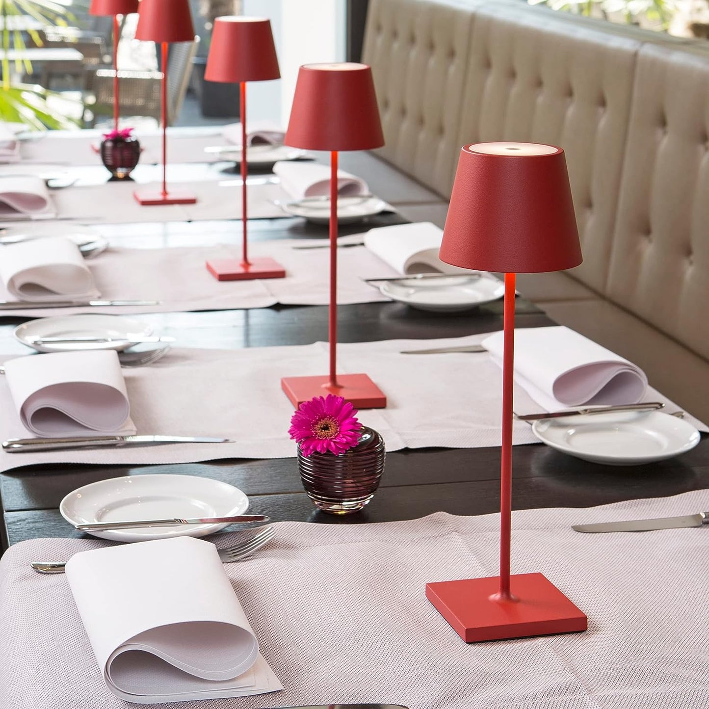 調光可能なロングテーブルランプ