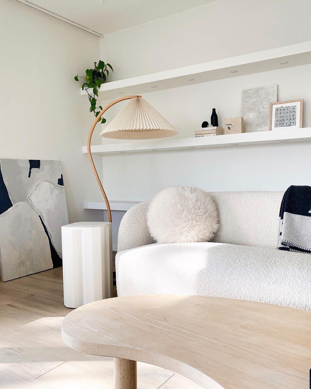 カプラニ フロアランプ