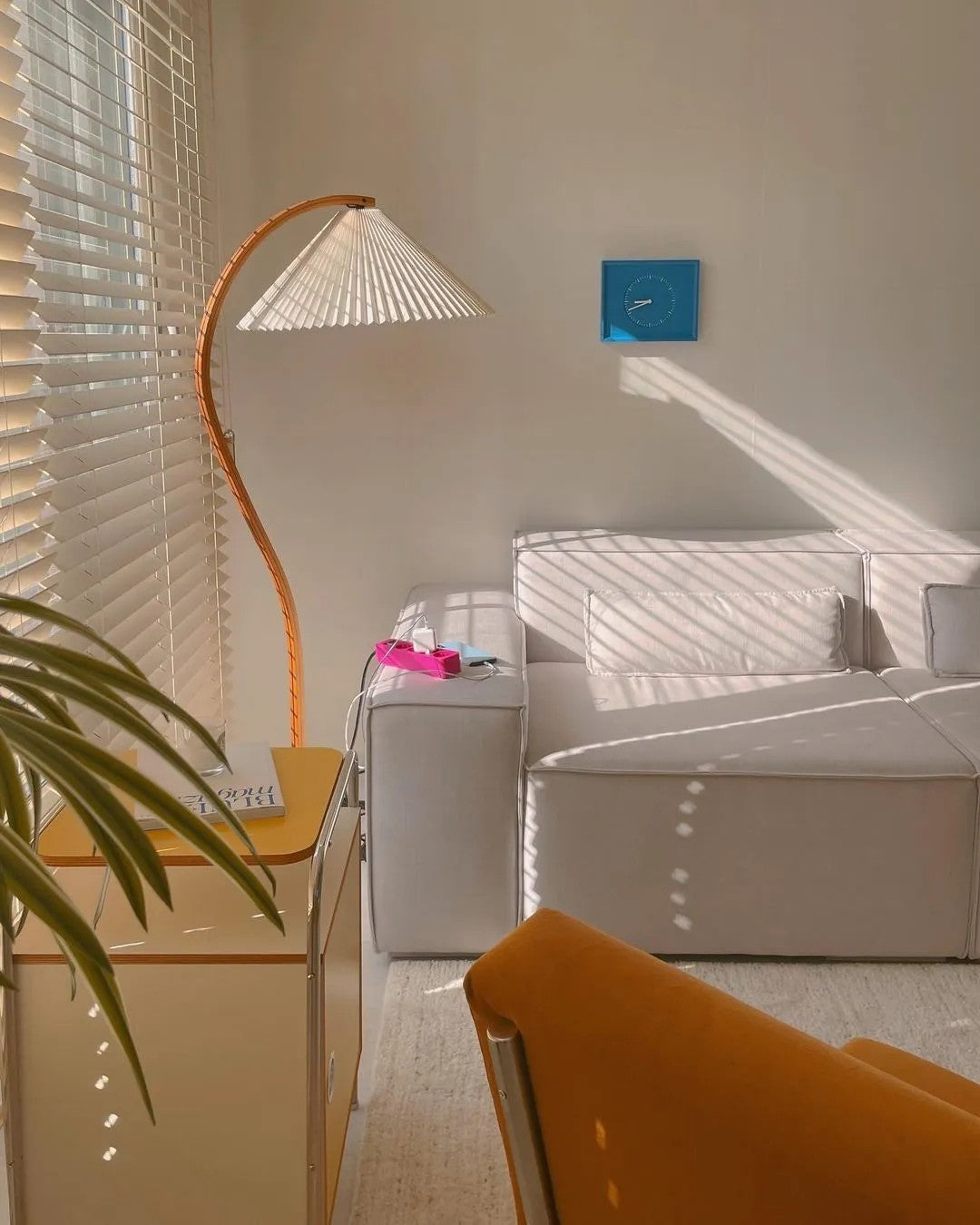 カプラニ フロアランプ