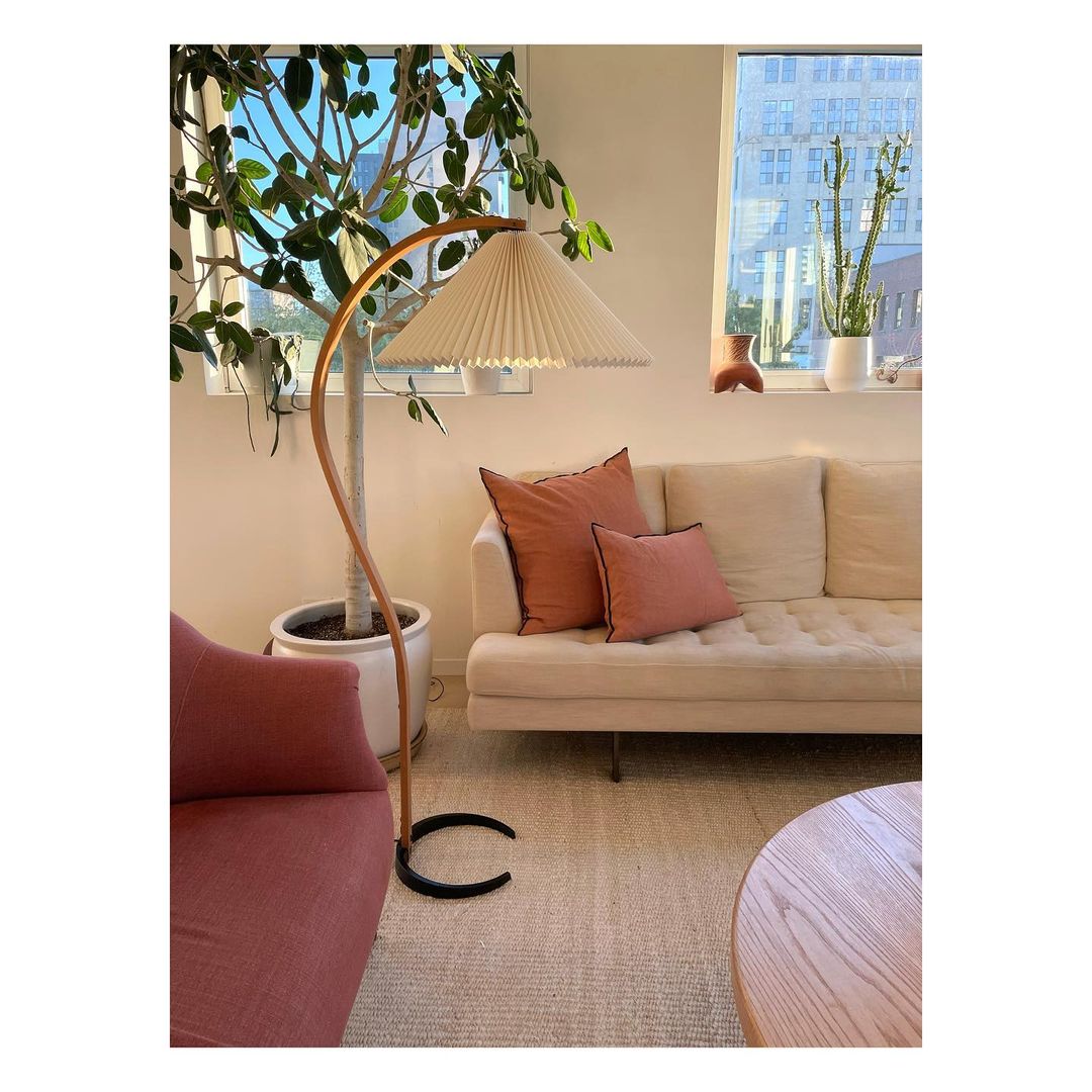 カプラニ フロアランプ