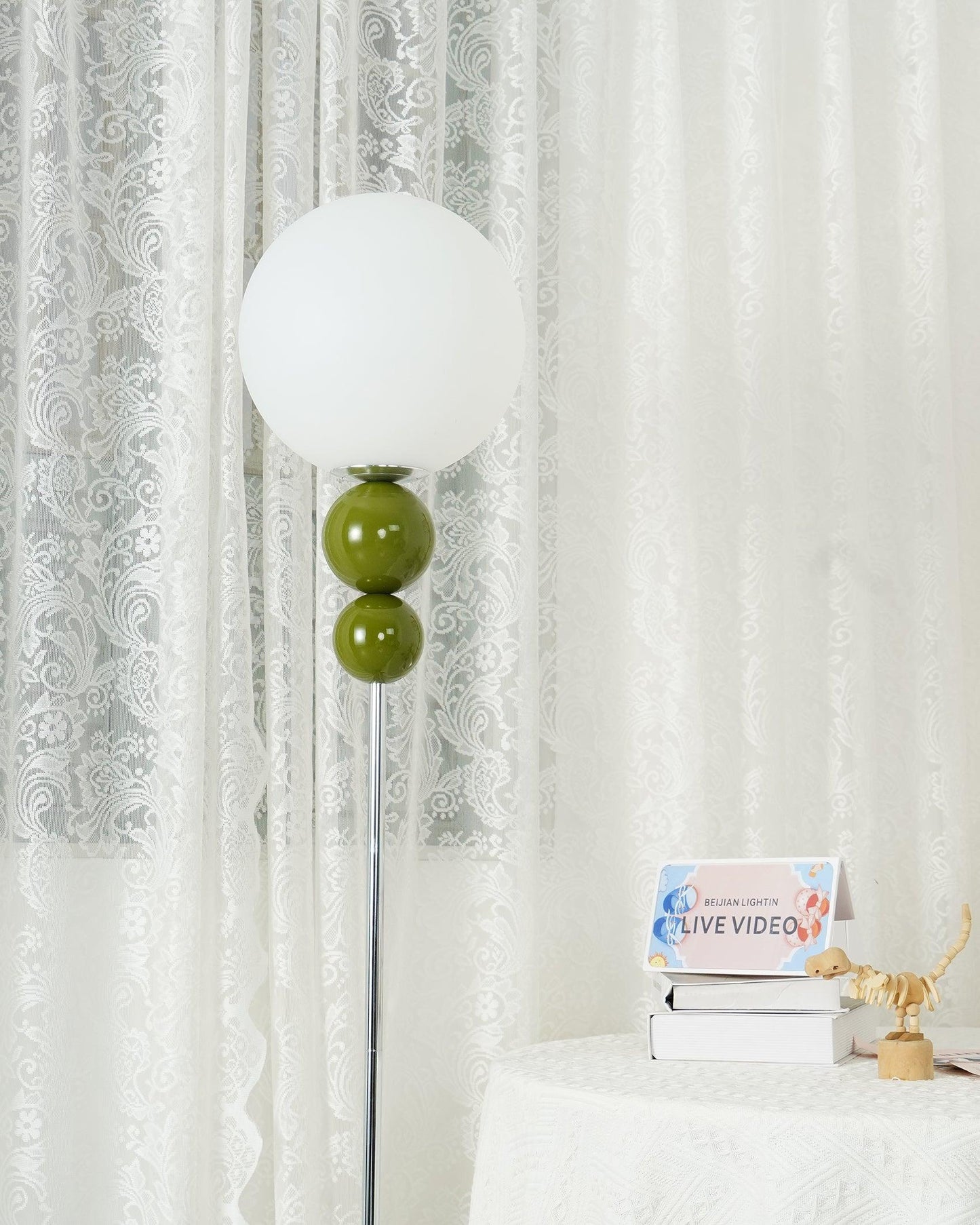 クレーベルフロアランプ