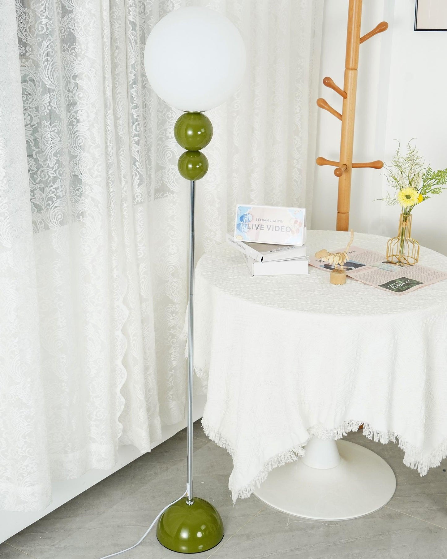 クレーベルフロアランプ