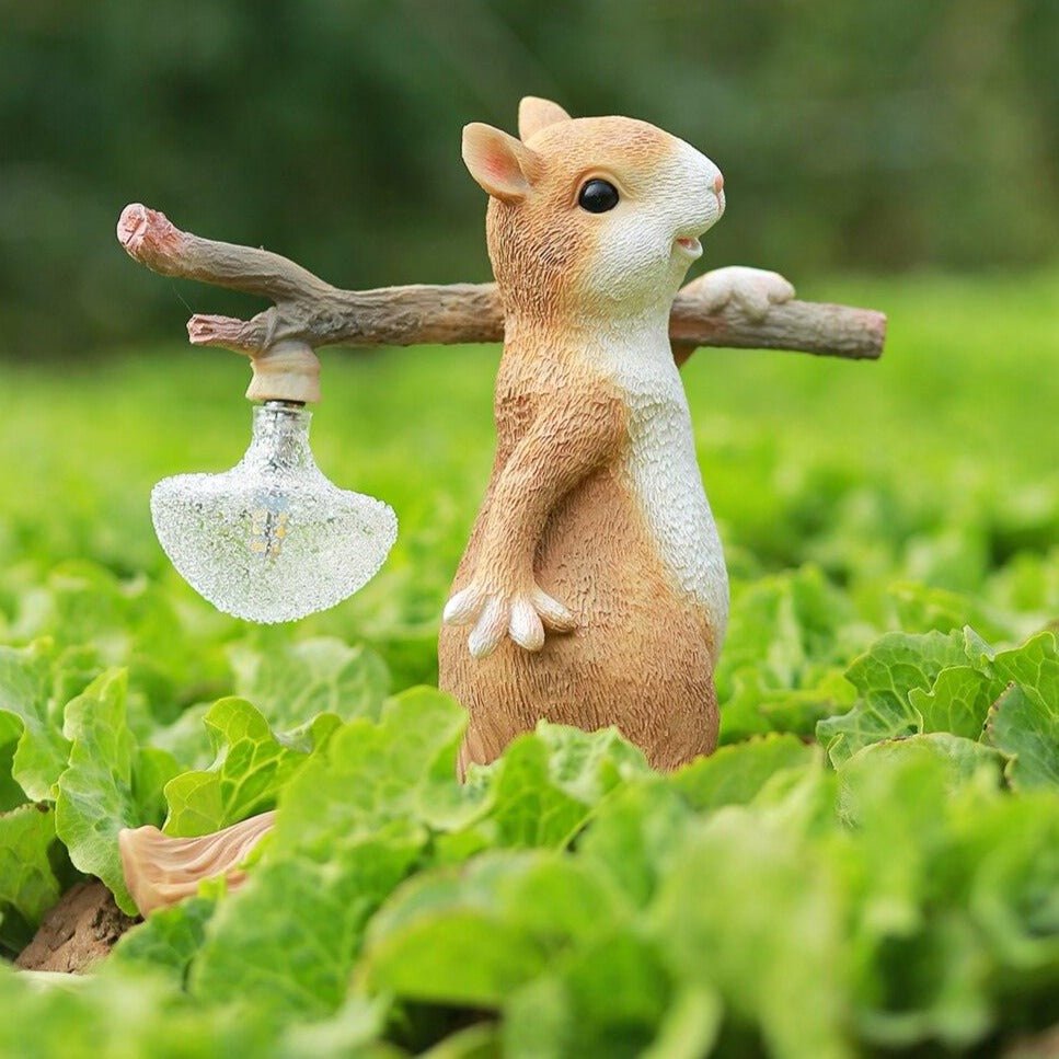 リスの形をしたテーブルランプ