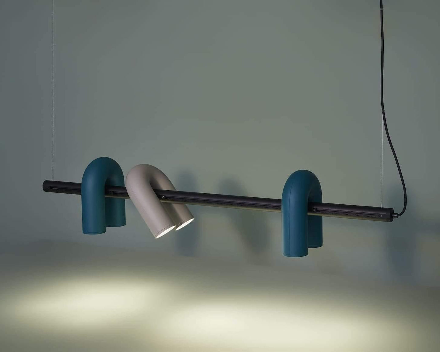 クリスタルシャンデリア サーカス