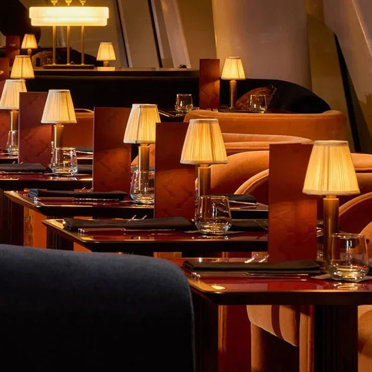 ワイヤレス金属製テーブルランプ